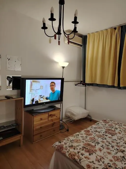 Simple & Easy Split Center Apartment 0*,