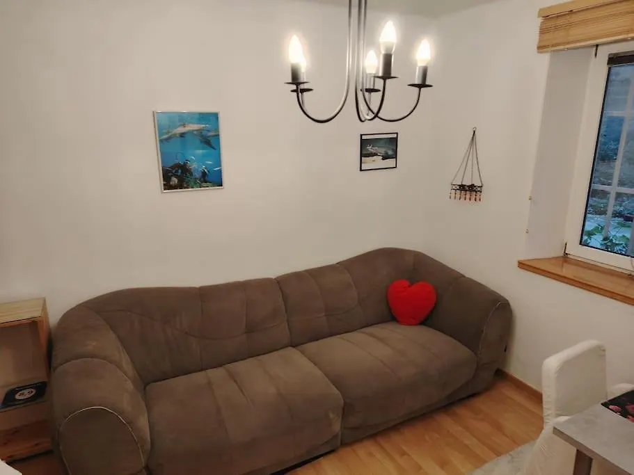 Simple & Easy Split Center Apartment